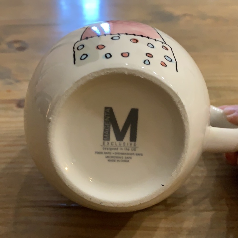 Magenta Exclusive Mug - Picture 2 of 4
